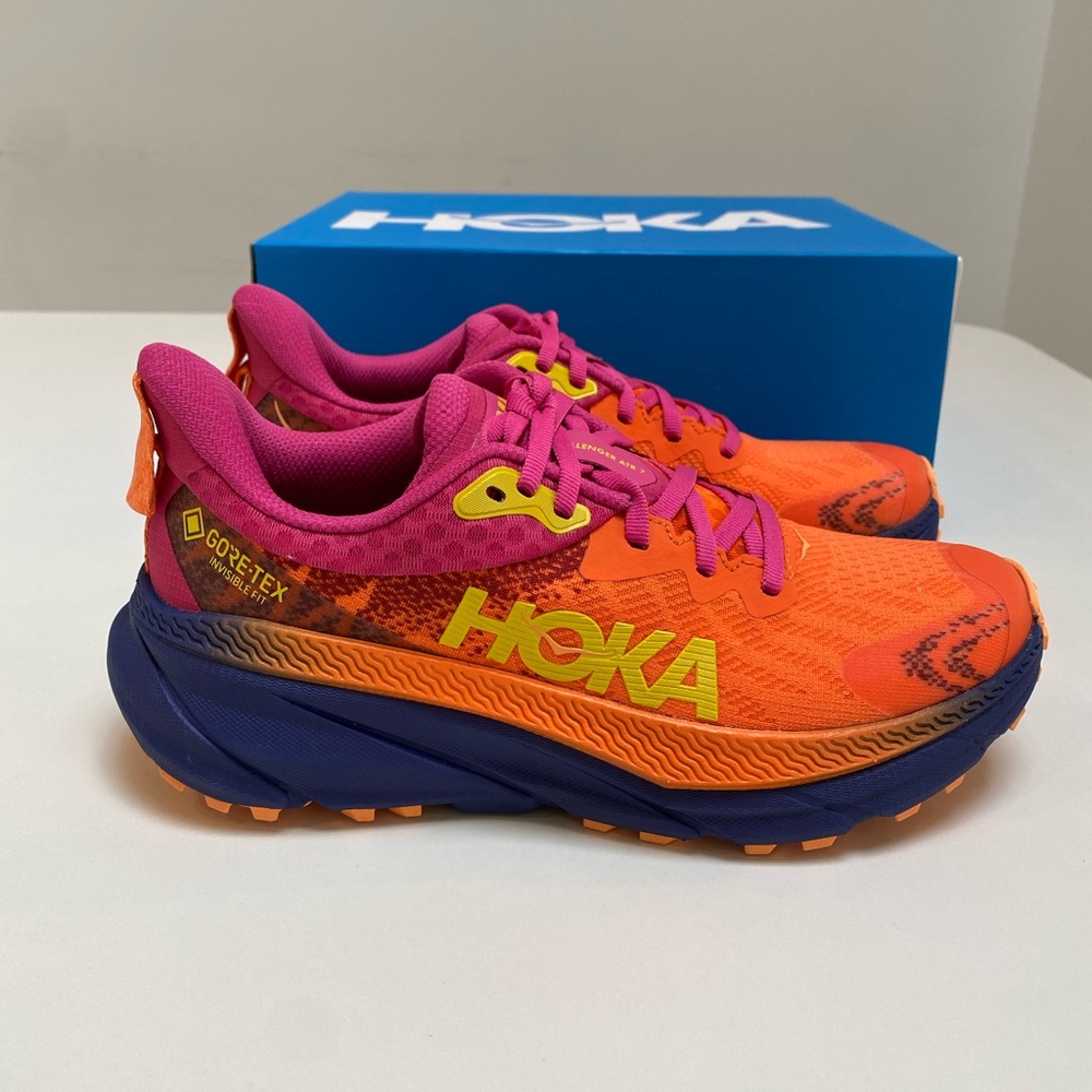 Hoka Women’s Challenger ATR 7 GTX Vibrant Orange/Pink Yarrow size 6 New in Box - Picture 3 of 8
